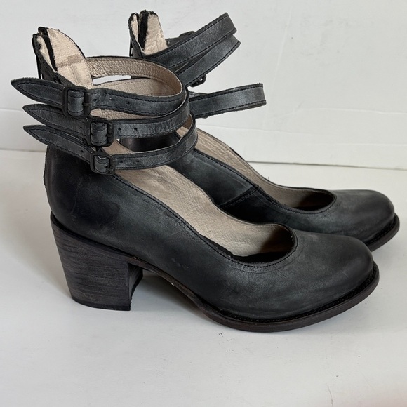 Freebird Randi mid-heel round toe ankle strap adjustable buckle gray gun metal - Picture 1 of 16